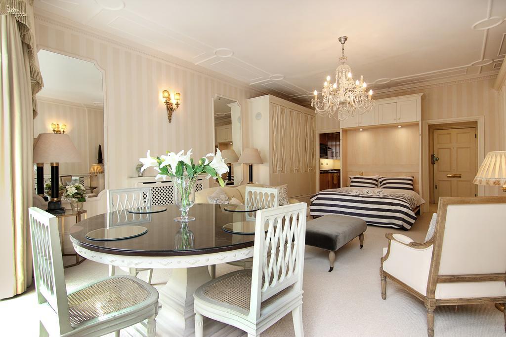 Lifestyle - Knightsbridge - Harrod's Londra